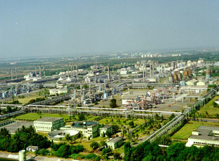 ONGC of India Inks Initial Deal on LNG with Mitsui